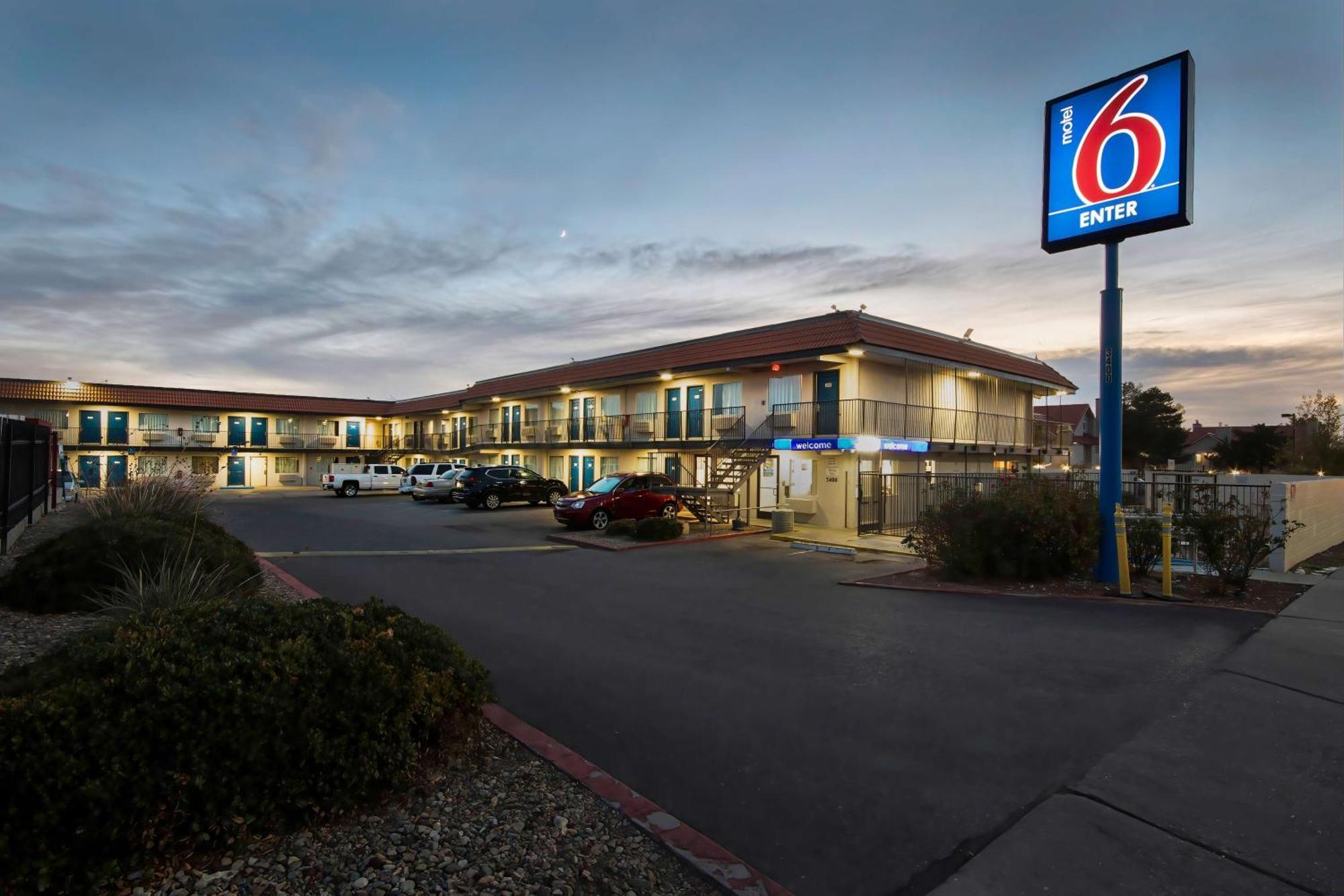 Motel 6-Albuquerque, Nm - Carlisle Εξωτερικό φωτογραφία